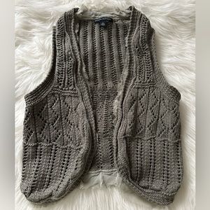 BANANA REPUBLIC Women's Olive Green Crochet Knit Open Sweater Vest, Size Small